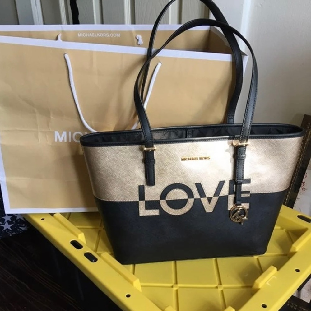 Michael kors tote